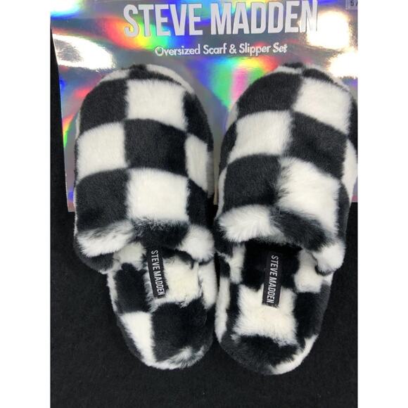 Steve Madden Checked Slipper and Oversized Scarf Wrap Set Small Size 5/6 - Picture 5 of 7